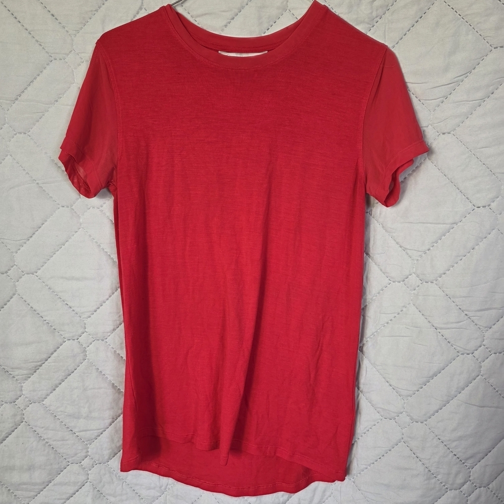 Athleta Women’s Basic Boyfriend Short Sleeve Coral T-Shirt Small